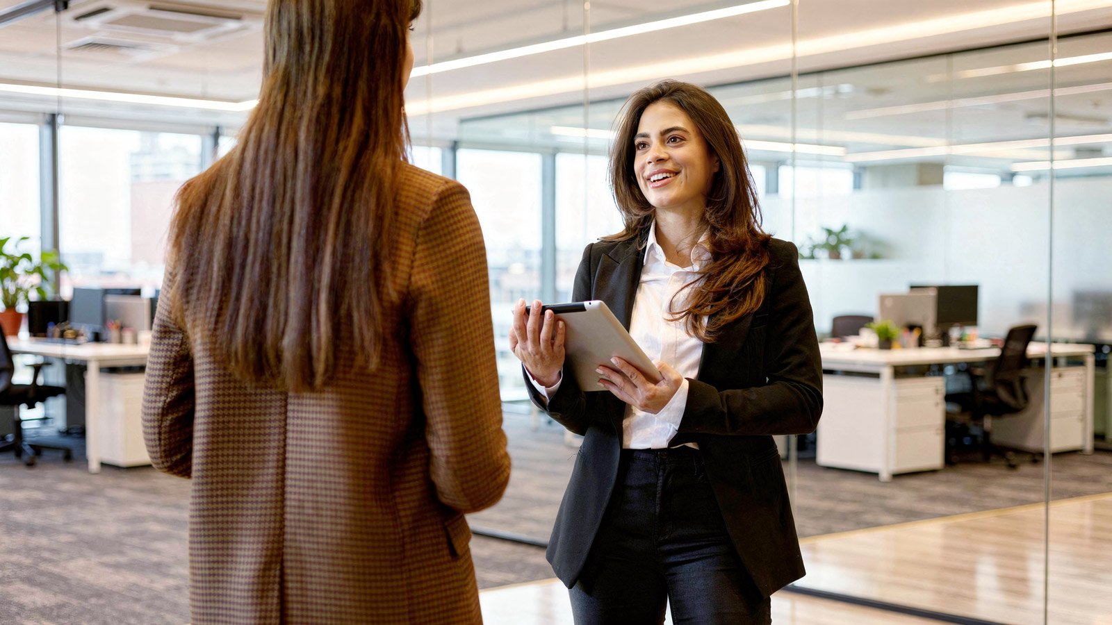 Hospitality-powered-Workplaces-Where-People-Thrive